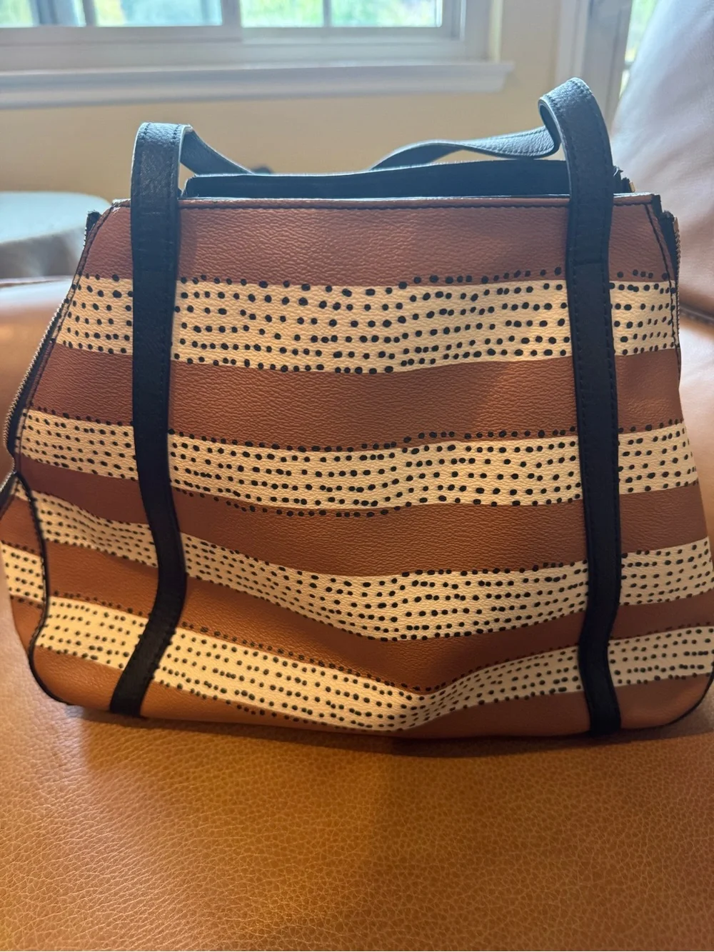 Fossil stylish tote